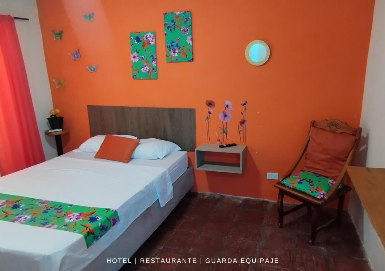 Hotel 4 Manzanas ซันตามาร์ตา ภายนอก รูปภาพ