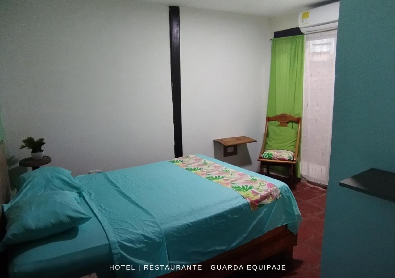 Hotel 4 Manzanas ซันตามาร์ตา ภายนอก รูปภาพ